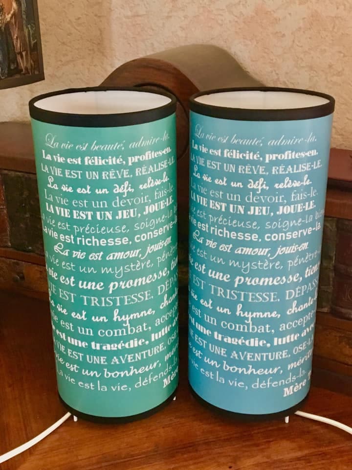 Lampe à poser prière