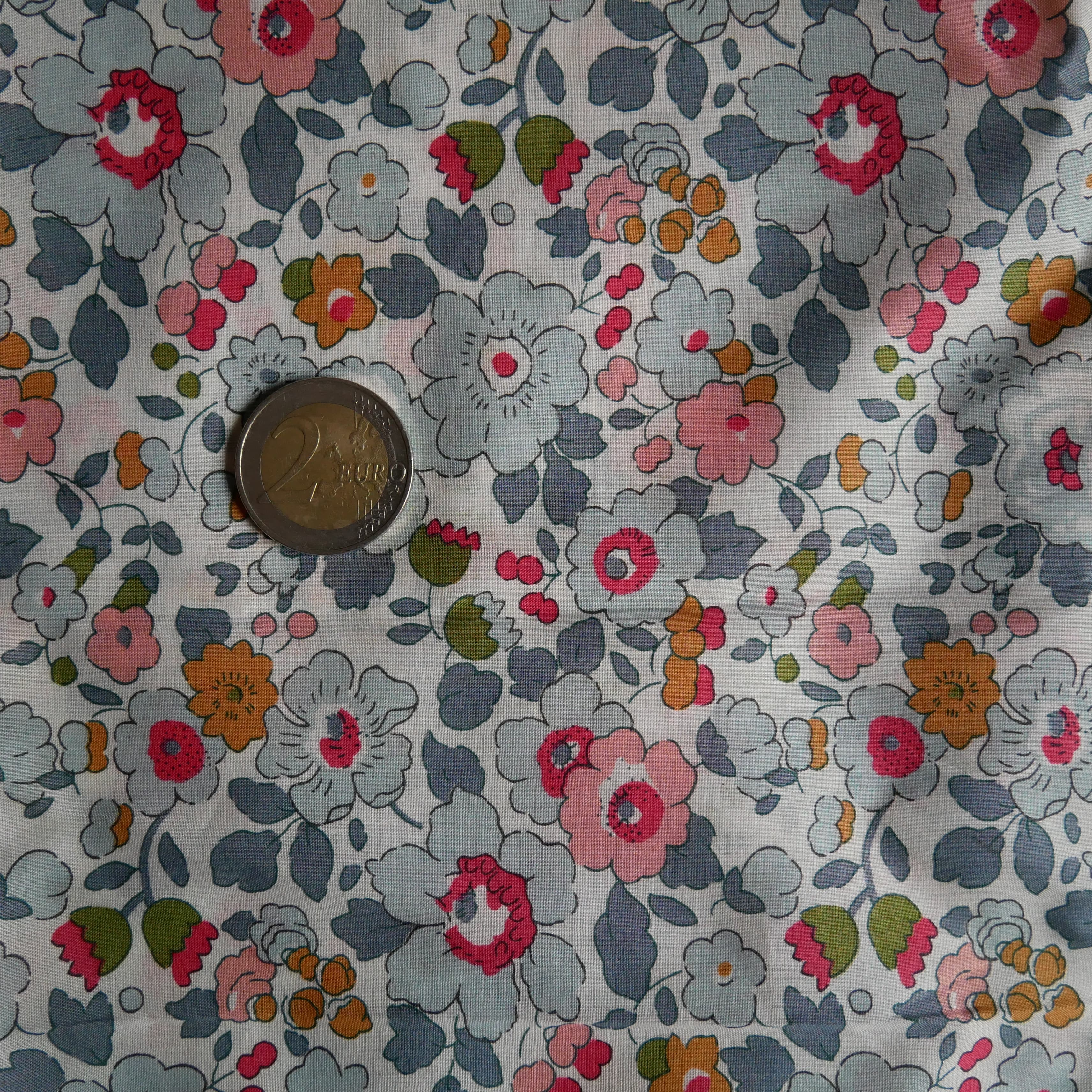 Tissu Liberty Betsy (plusieurs coloris) vue 2