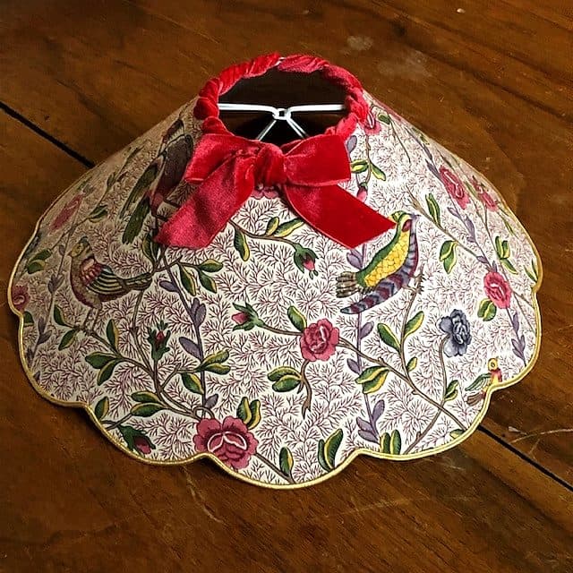 Abat-jour festonné réédition tissu ancien