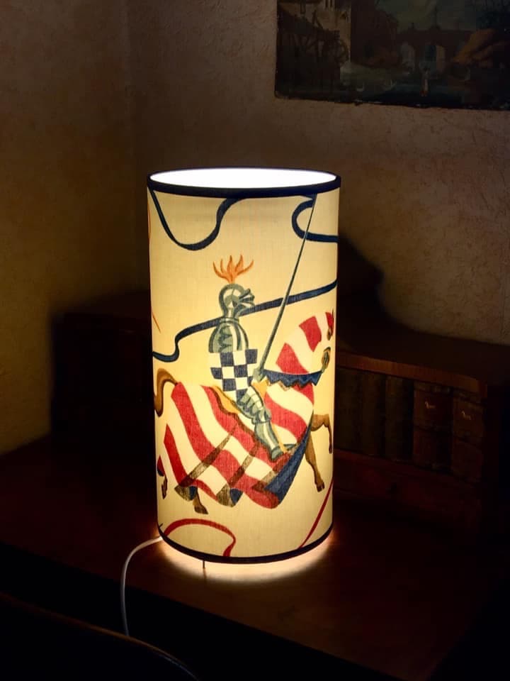 Grande lampe à poser tissu tournoi (3 coloris possible)