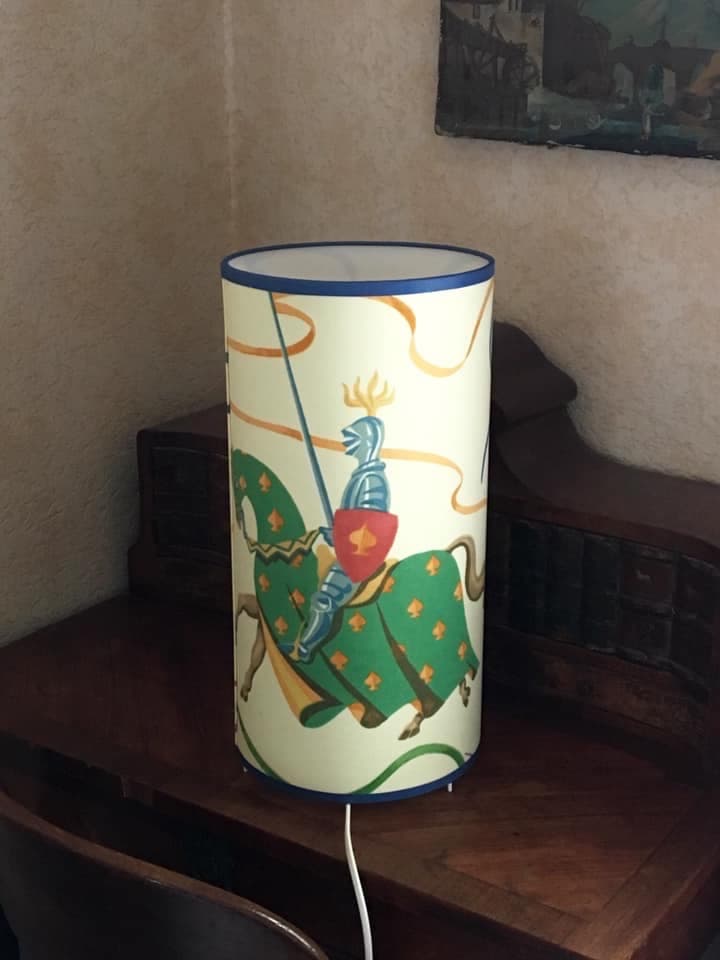 Grande lampe à poser tissu tournoi (3 coloris possible) vue 3