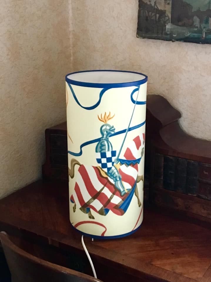 Grande lampe à poser tissu tournoi (3 coloris possible) vue 4