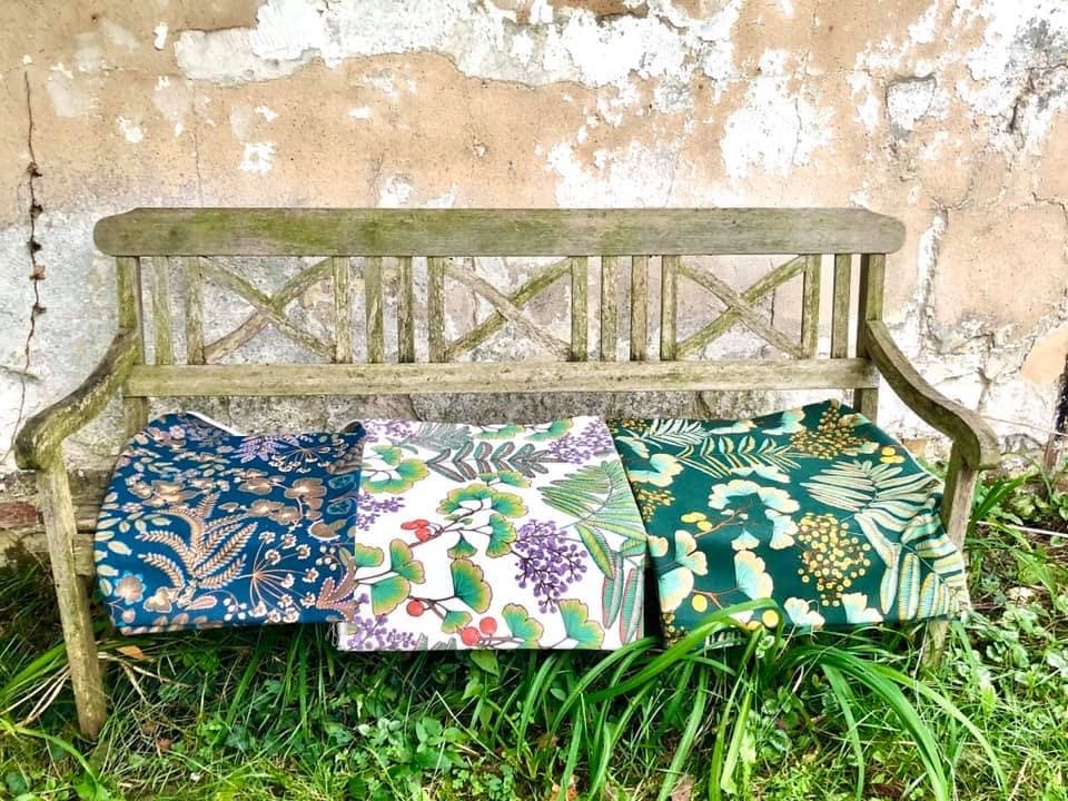 Tissu Victoria fond crème vue 2