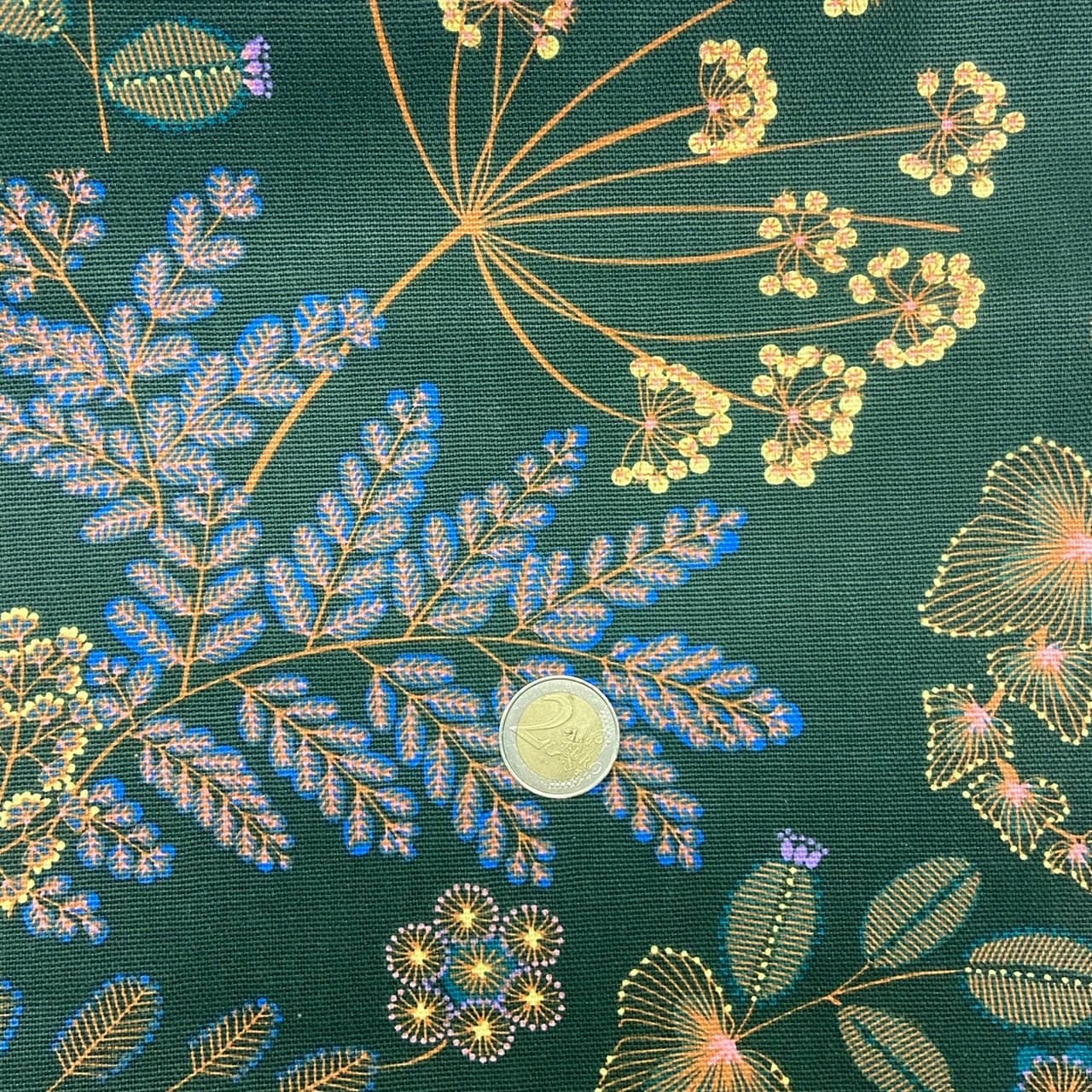 Tissu Phoenix fond vert d'eau vue 2