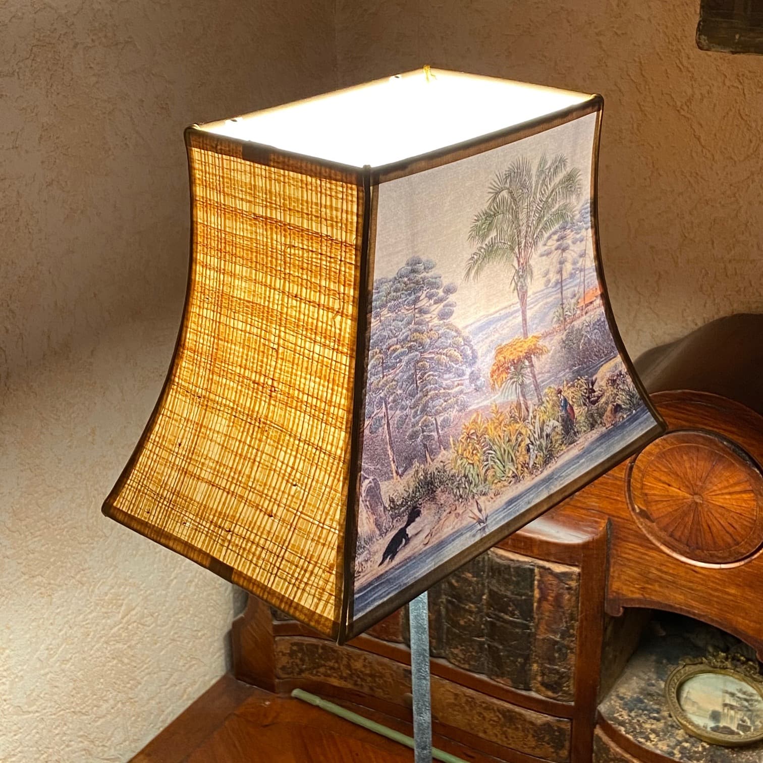 Pagoda lampshade with lace and engraving or fabric, view 4
