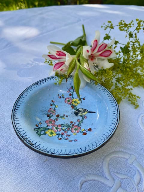 petit vide poche ancien en cloisonné,décor de mésange