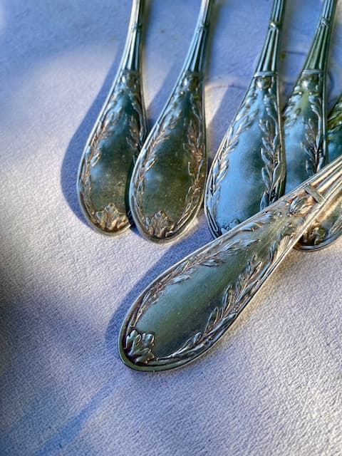 set of 6 silver-plated metal forks with laurel leaf decoration, view 3