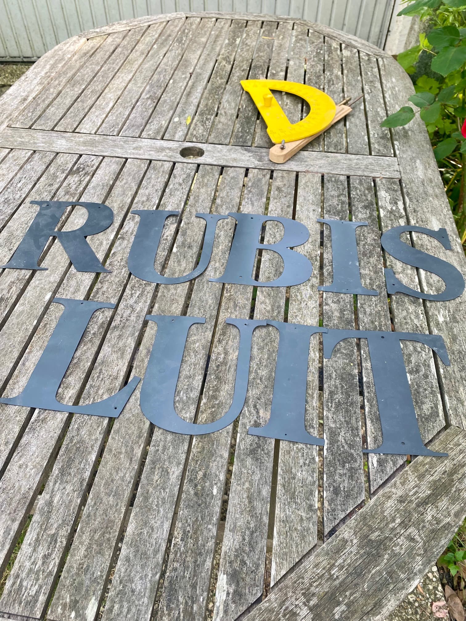 Lot de 10 lettres en métal