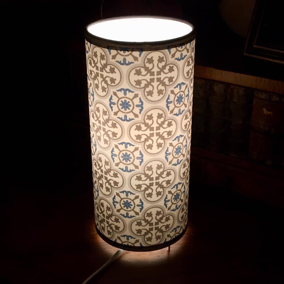 Lampe à poser carreaux ciment vue 2