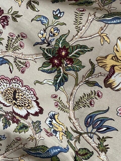 Floral Indian print on a beige background, view 4